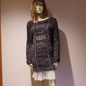 Women's Sweater w lace trim
